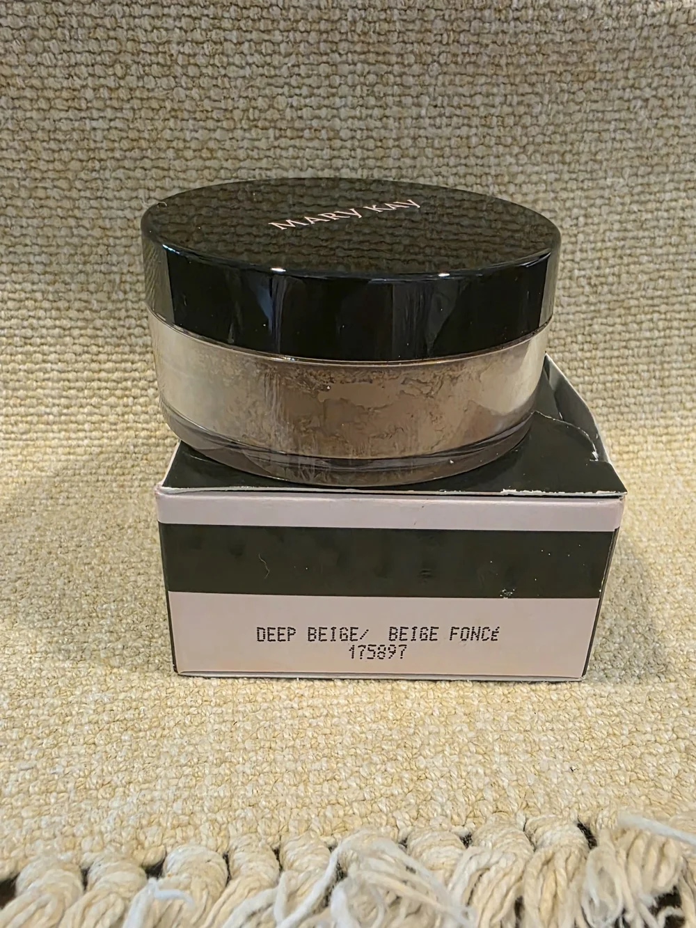 Mary Kay Loose Setting Powder — Deep Beige Compact